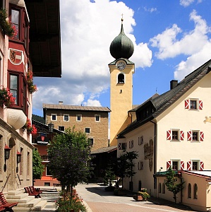 Kirchturm - Saalbacher Dorfplatz