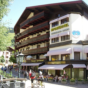 Berger's Sporthotel during Summer