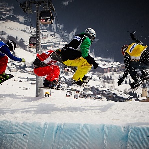 Snowboarding in Hinterglemm